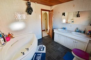 Photo 17- click for photo gallery